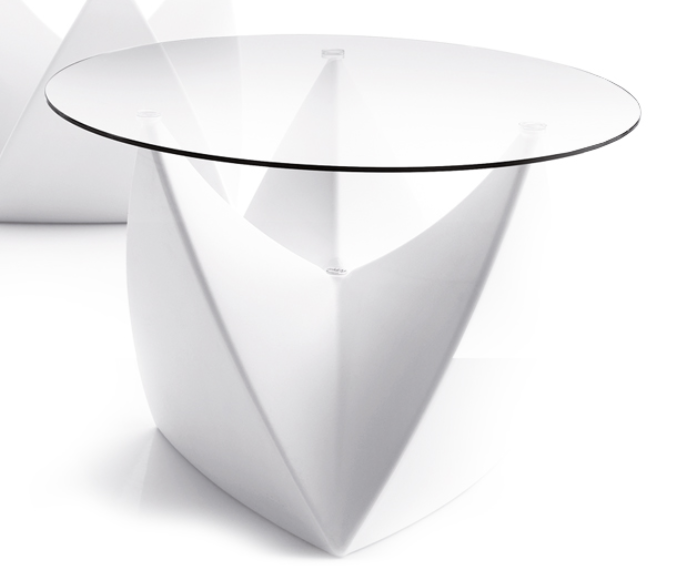 TABLE LOUNGE